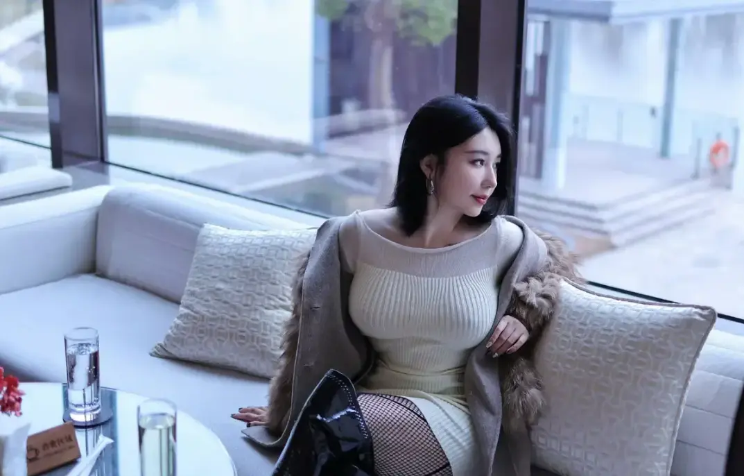 《教母三人行》Eliy短剧未删减完整版免费观看 - 教母godmom三部曲蓝光典藏全集 - 4K高清原版正片在线观看